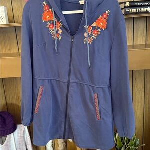 Solitaire Embroidered Floral Sweatshirt